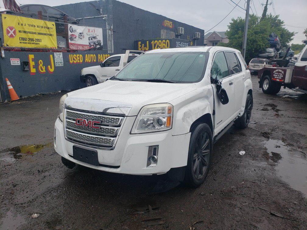 GMC terrain for parts out 2015