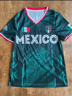 Mexico Soccer women’s shirt size small