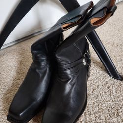 Brand New Men Boots. 