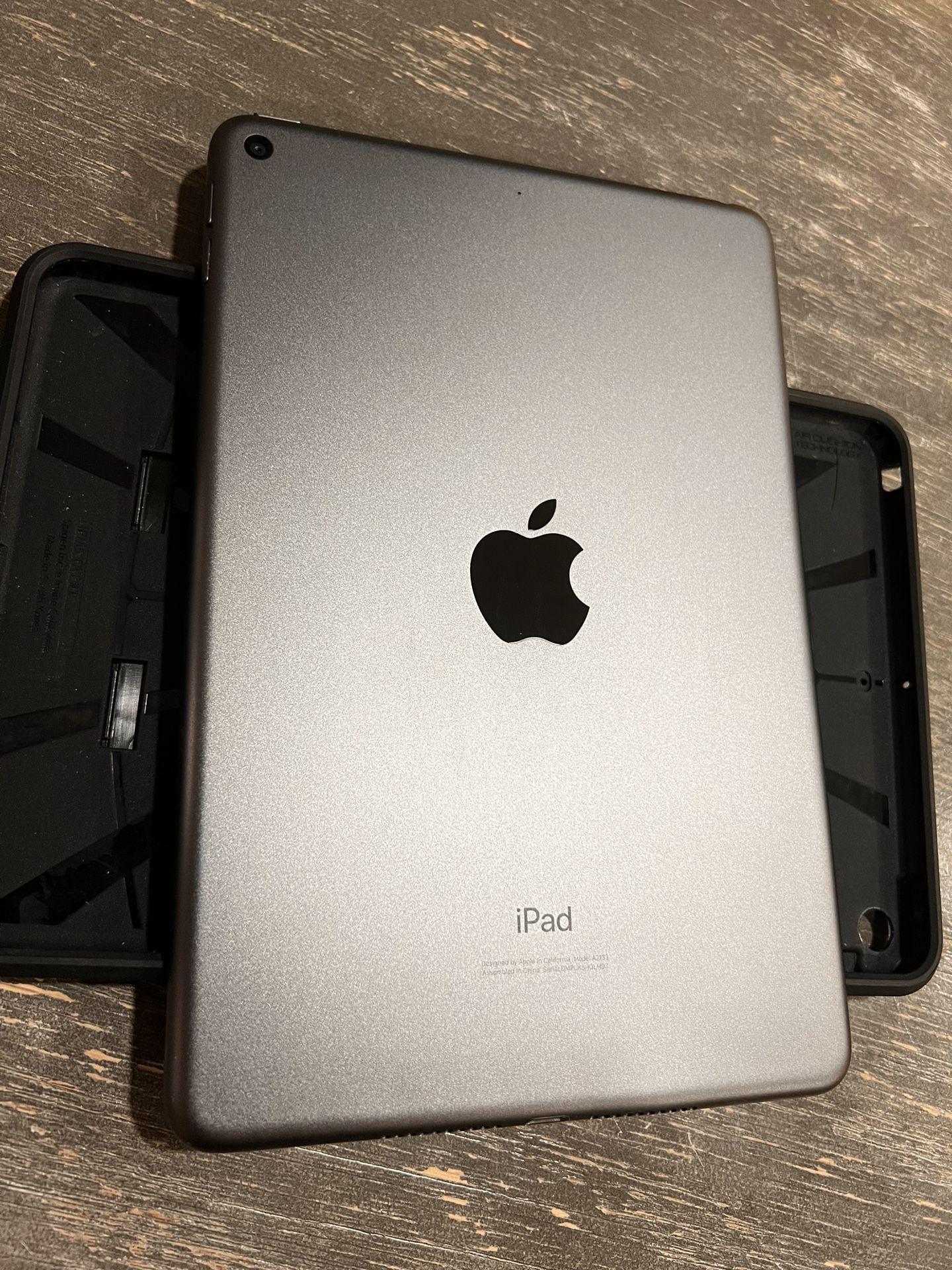 Apple iPad Mini 5 64GB Retina Display 7.9'' Tablet 