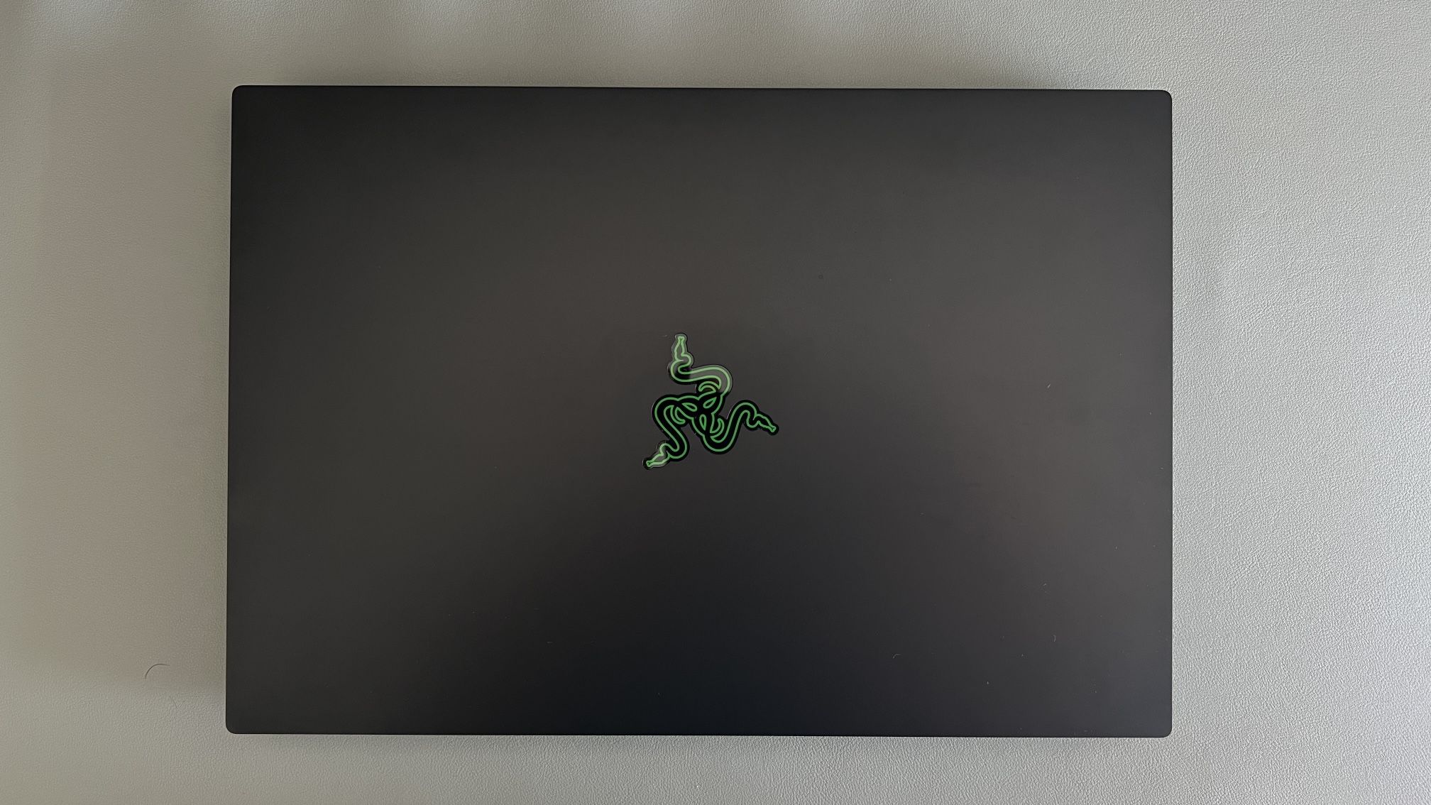 RAZER BLADE 16 (2024) RTX 4090 / i9 / 96GB RAM / 8TB SSD + GaN CHARGER – LIKE NEW
