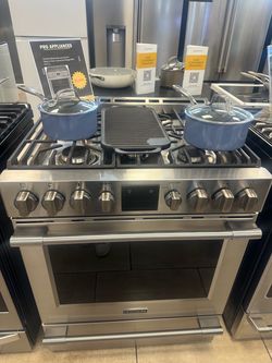 Frigidaire 30-Inch Gas Range