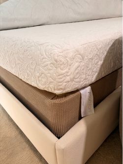King Size Mattress and box (iComfort)