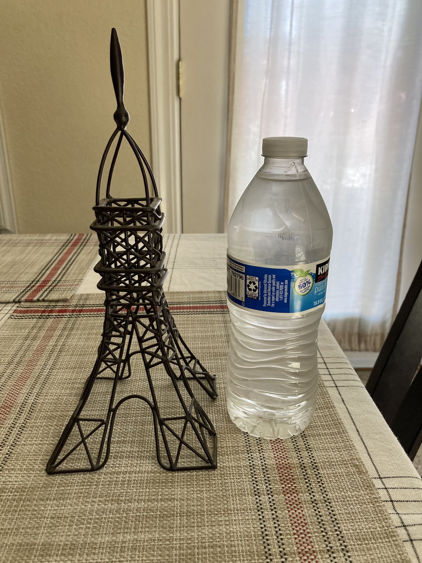 Metal Eiffel Tower decor