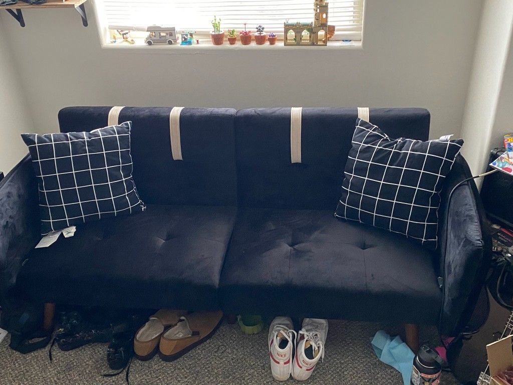 Black Futon