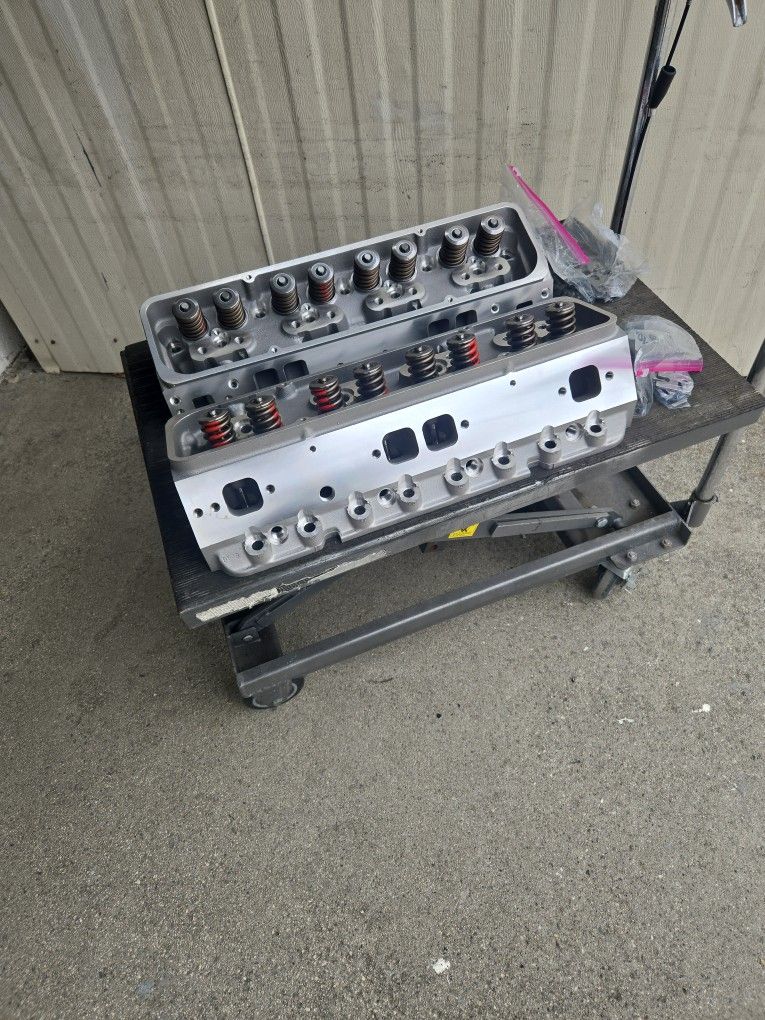 Nib Sbc Renegade Aluminum Heads
