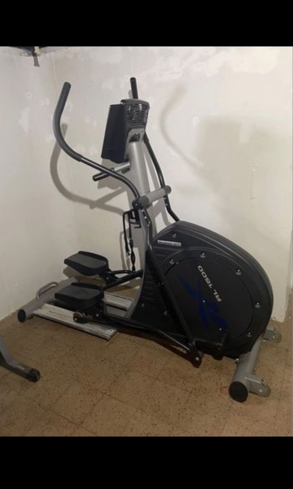 RL1500 Elliptical Machine For Sale!