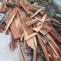 !!!!!!FREEE FREE  CEDAR SCRAP WOOD ¡¡¡¡¡¡