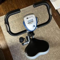 XTERRA FB150 Folding Exercise Bike