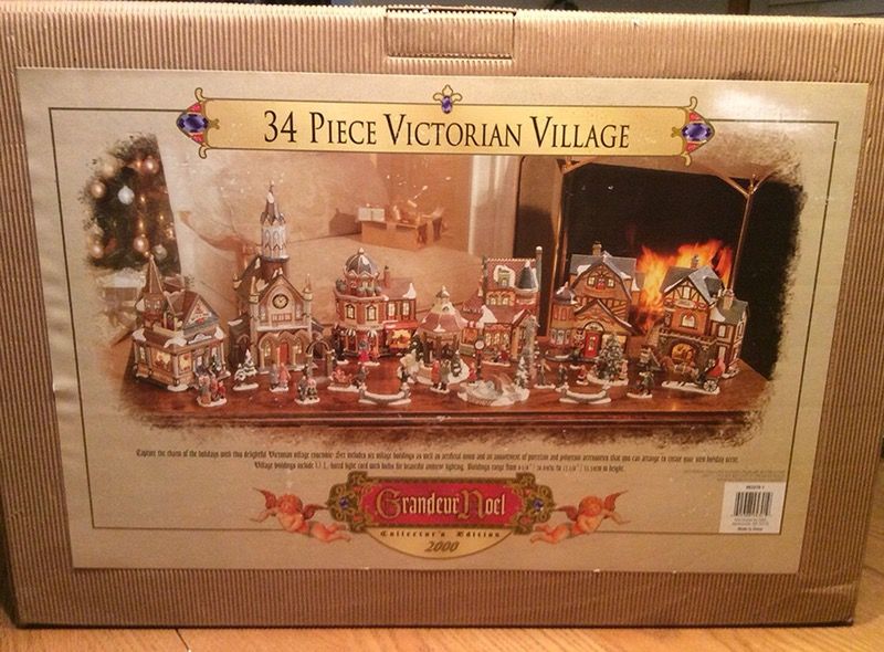 2000 Grandeur Noel 34 Piece Victorian Village Lighted Christmas Collectors Set