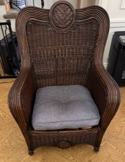Giant wicker chairs (matching)