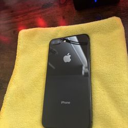 iPhone 8+ 
