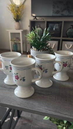 4, Vintage Pedestal Cups