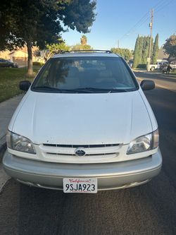 1998 Toyota Sienna