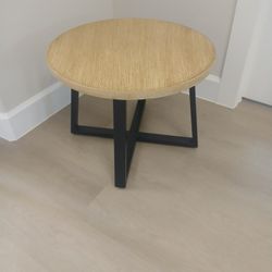 End table, center table