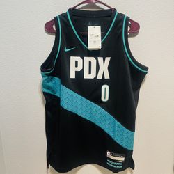 Size XL Youth Portland Lillard 