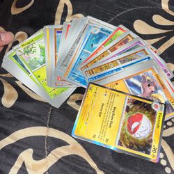 60 Pokemon Cards 