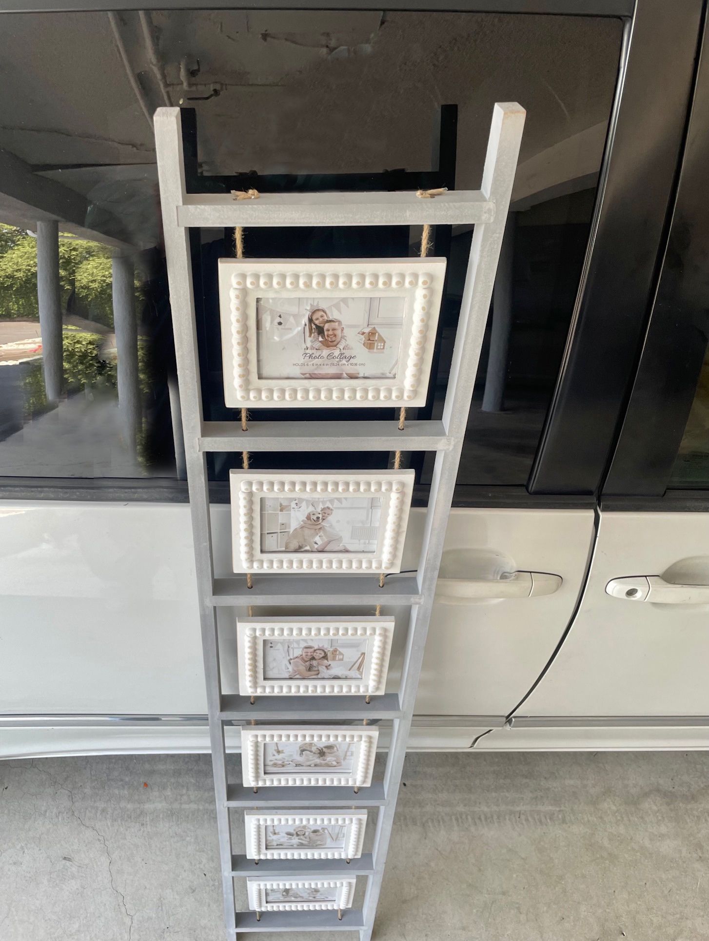 ** Photo Frame Collage Ladder **
