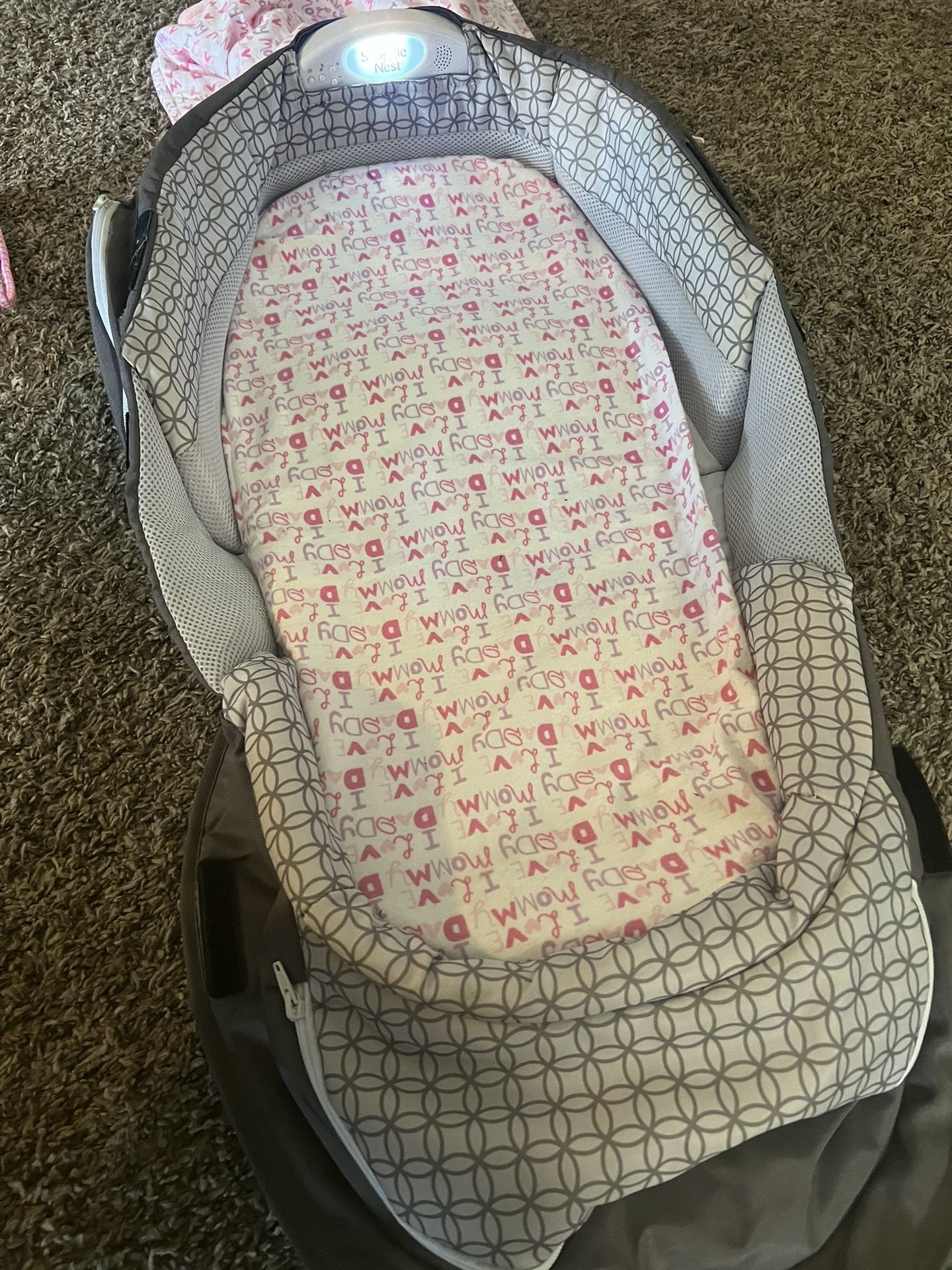 Baby Delight Snuggle Nest