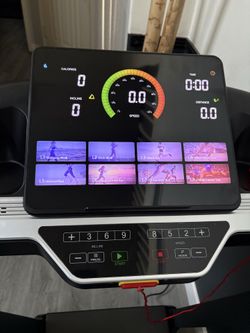 Auto Incline Treadmill / Caminadora (New)