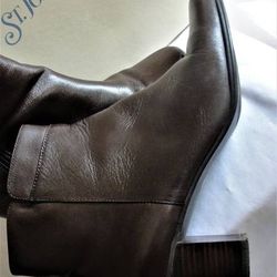 Ladies 8 1/2 Brown Leather Boots St. John's Bay   St. John's Bay .. color Peach Brown .. size 8 1/2M .. 2 1/2" heel .. 7 1/2" tall. Leather uppers fro