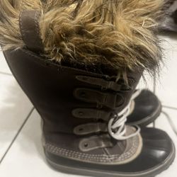 Sorel Joan Of arctic Size 5 Snow Boots