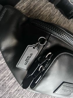 Coach Track Belt Bag in smooth leather, style C2716 (QB/Black)