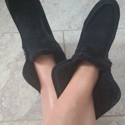 White Mountain Wedge  Black Suede Leather Shoes In 8M. Mint.