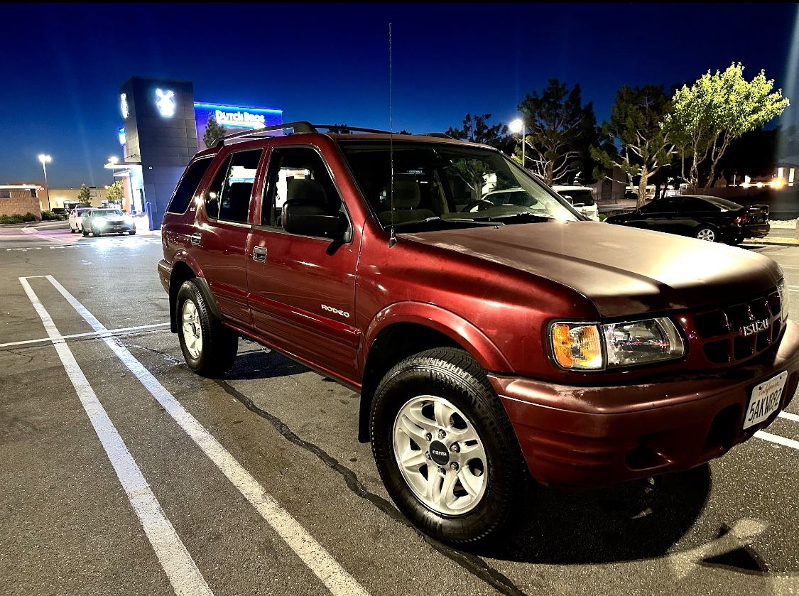 2002 Isuzu Rodeo for Sale in Victorville, CA - OfferUp