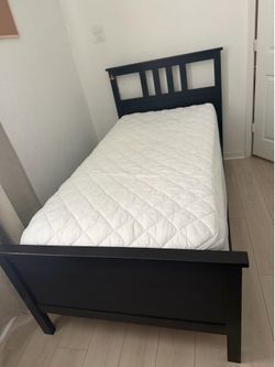 Black Twin Bed Frame – Excellent Condition