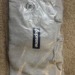 Supreme Hoodie
