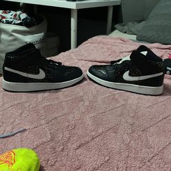 Jordan 1s Mid