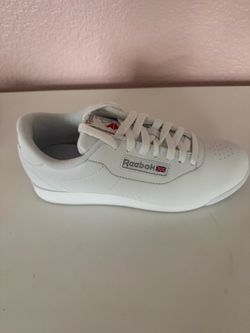 Women Reebok Classic White Low-Top Sneakers US size 8