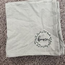 6 Napkins With Napkin Rings