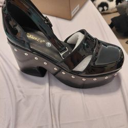 Black Shoes