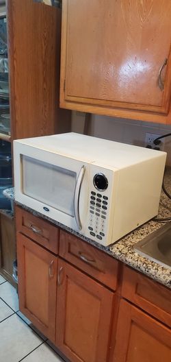 Oster Microwave 