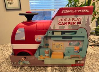 Baby/Toddler Radio Flyer Ride On and Camper Toy