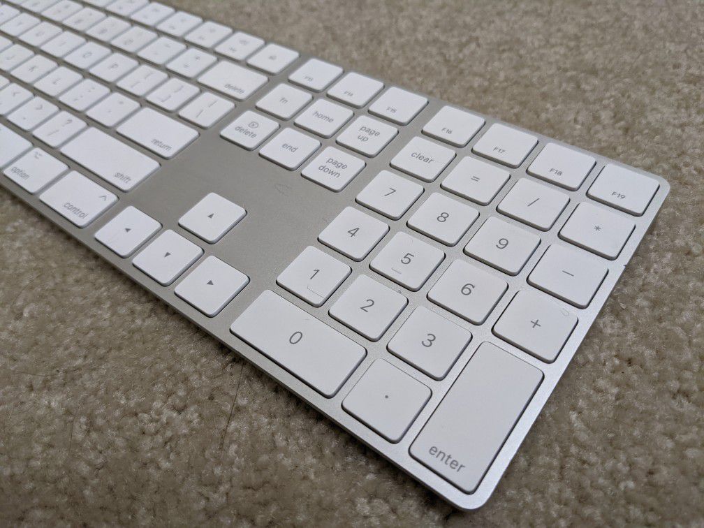 Apple magic keyboard with numeric pad