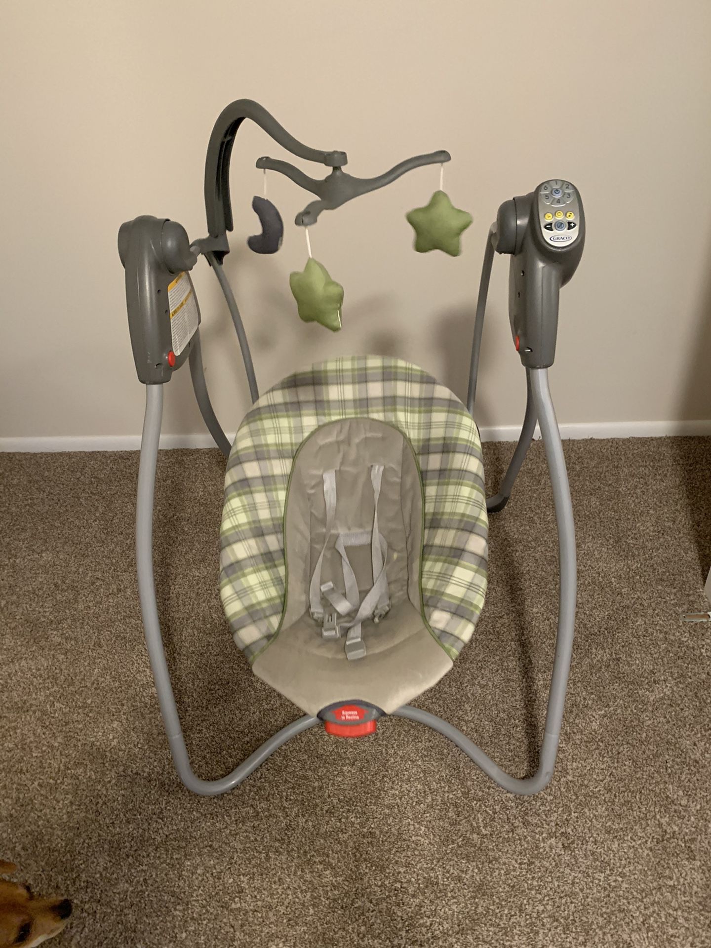 Graco foldable baby swing