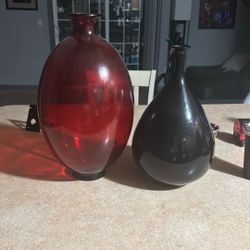 2 Floor Vases 
