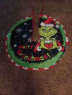 Grinch tree skirt for 20.00