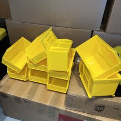 Plastic Containers 