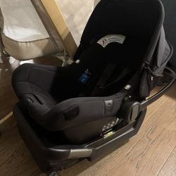Baby Car Seat And Bassinet 