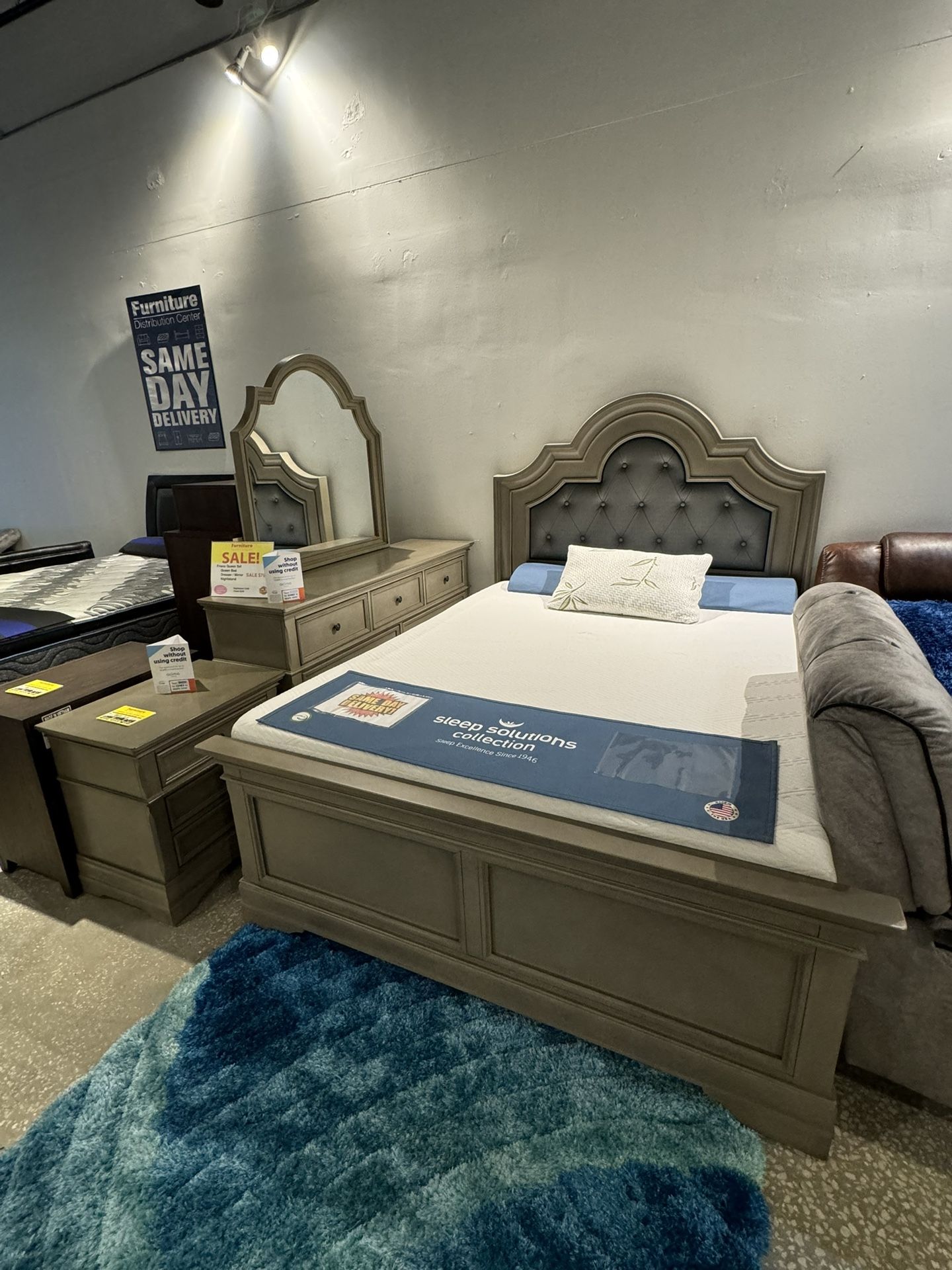 Gorgeous Frisco King Bed Set!$899!*SAME DAY DELIVERY*NO CREDIT NEEDED*EASY FINANCING*HUGE SALE*
