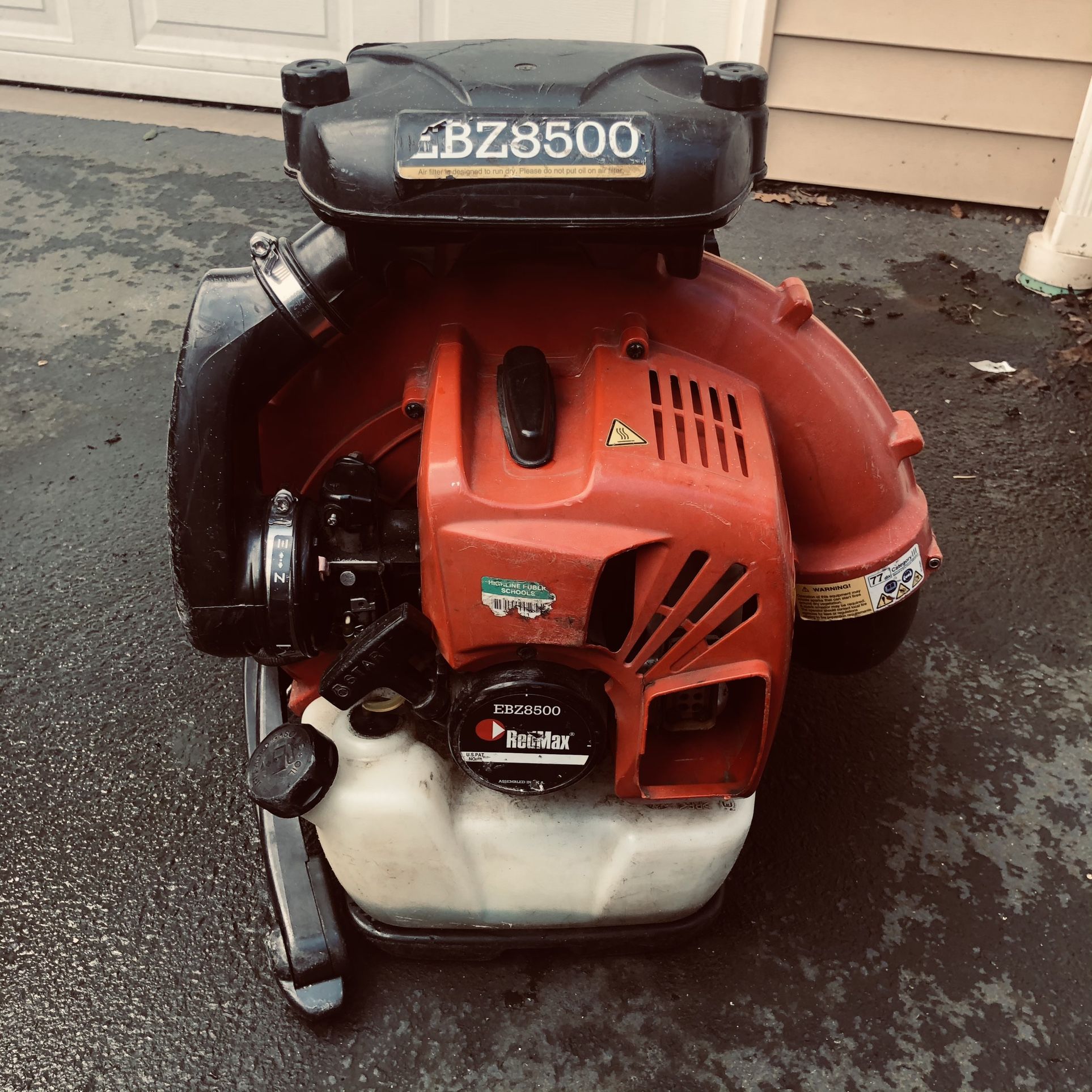 Redmax Ebz8500 Gas Powered Backpack Blower for Sale in Seattle, WA