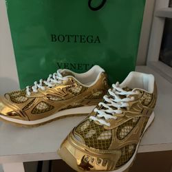 Bottega Veneta Size 8