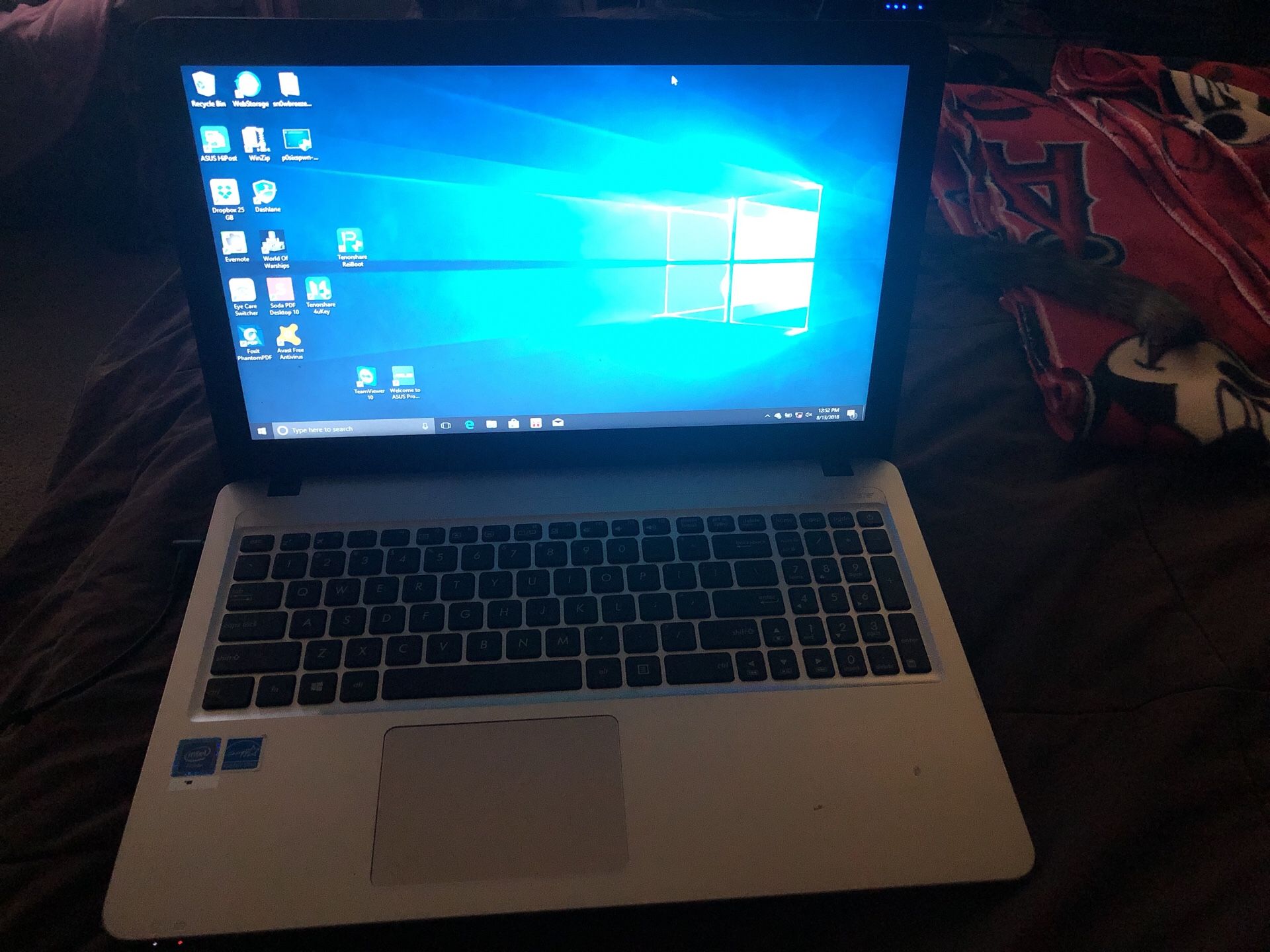 Model # X504S ASUS Laptop With Charger (PICK UP IN CORONA)