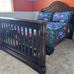 Full Size Bed (convertible crib)
