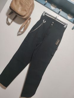 NEW -Black High-Waist Cargo Pants with Chain. PICK ⛏️ UP ONLY