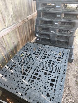 Plastic pallets